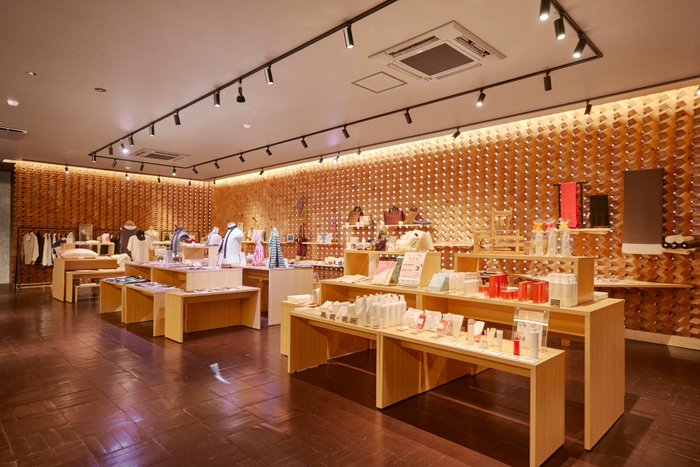 TANGO OPEN CENTER SHOP