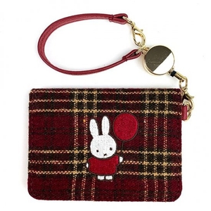 GPwbSbTNlq8c0dDVqkpG.jpg?w=940&h=940