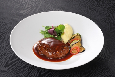 夏鹿とフォアグラのハンバーグ