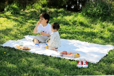 ありそうで無かった！コットンリネンのレジャーシート「HEIDI」で過ごす、心地の良い秋のおしゃピク。