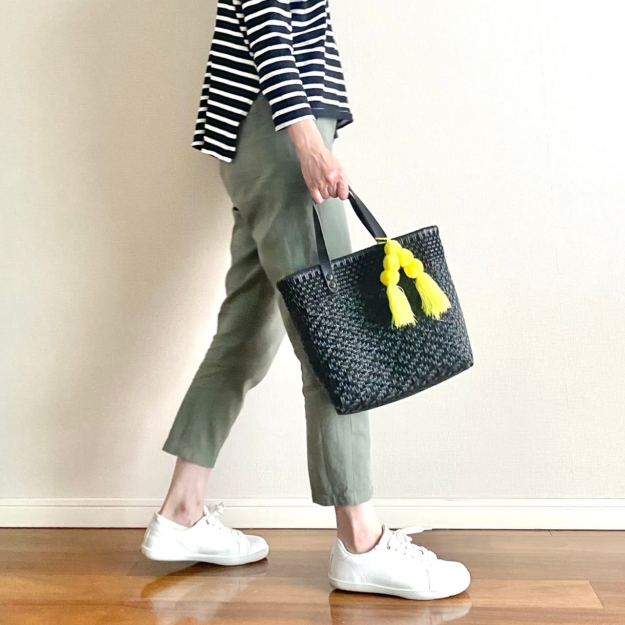 ダイヤ柄スクエアM ホワイト