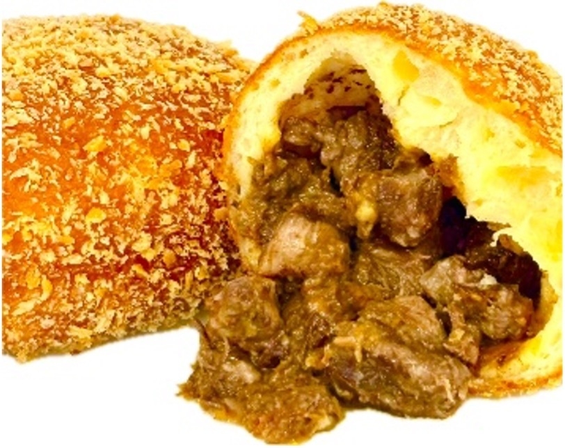 北条ワイン仕立ての牛すじカレーパン