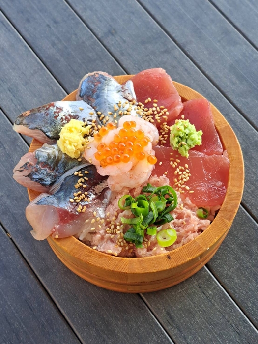 「鯵と4種の桶丼」~深海えび入~