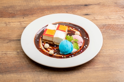 GWoZAHRGA5Khb5ByImJk.jpg?w=940&h=940