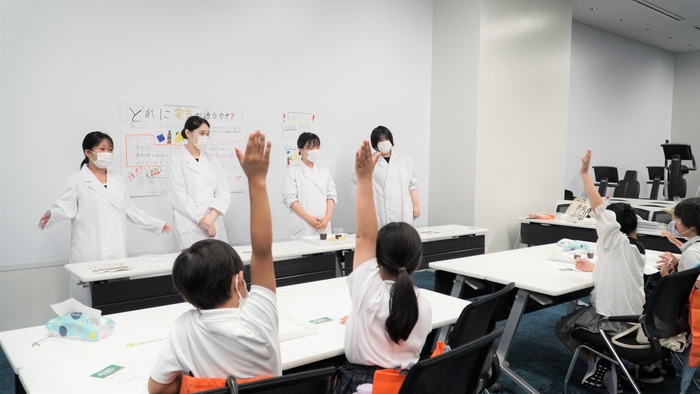 ふしぎ??体験ラボ ~子ども博士になってくだもや野菜の秘密を知ろう~