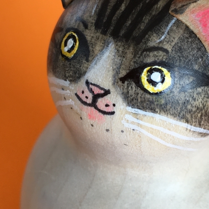 プレミアム　スモール　顔のアップ