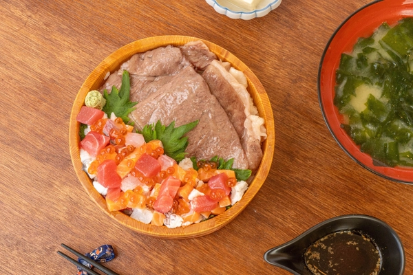 お食事処「濱の四季」、福井の海・山の幸を使用した 新メニュー「若狭牛濱丼」「ふくい甘えび丼」を3/8より販売開始