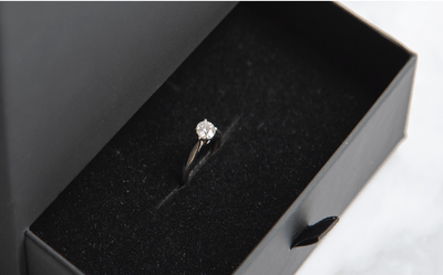 マルチクッションは指輪も素敵にデザイン