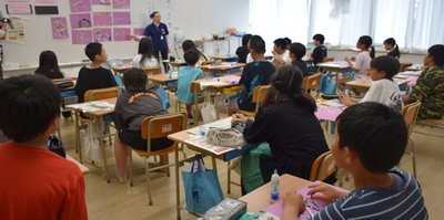 令和7年（2025年）9月に実施した出張講義の様子