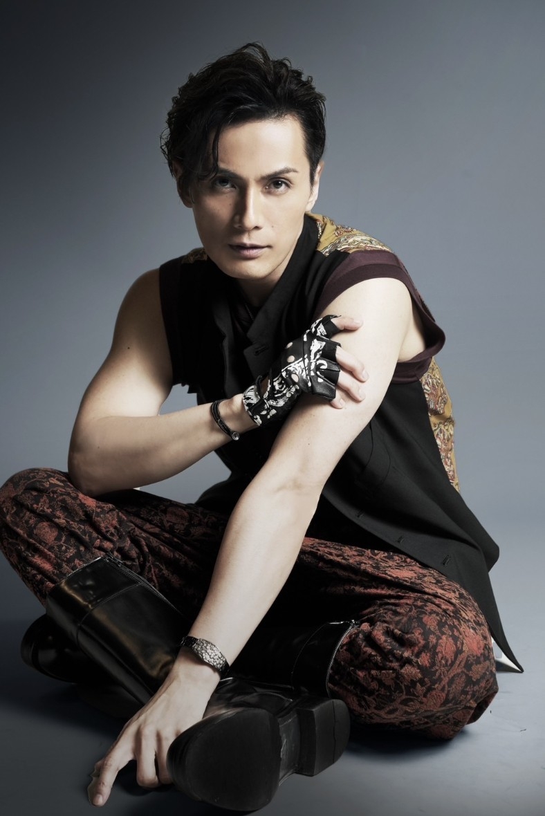 加藤和樹、"違い"をテーマにした楽曲『アウトキャスト』配信リリース決定！