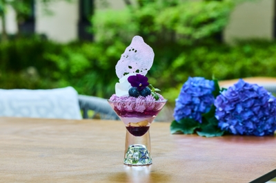 ➊シーズナルパフェ　ハイドレンジア