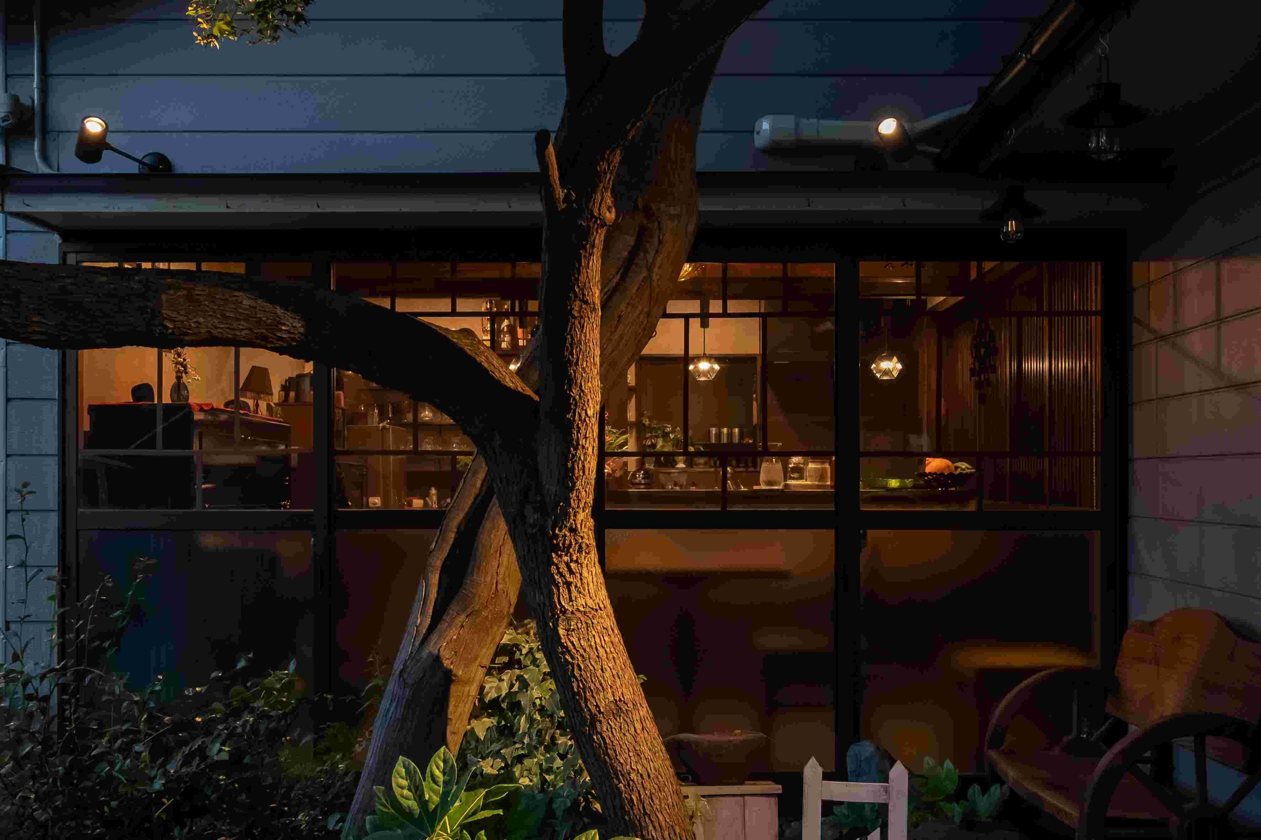 外から見る店内