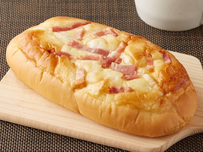 ベーコン&マヨネーズパン 増量 イメージ画像