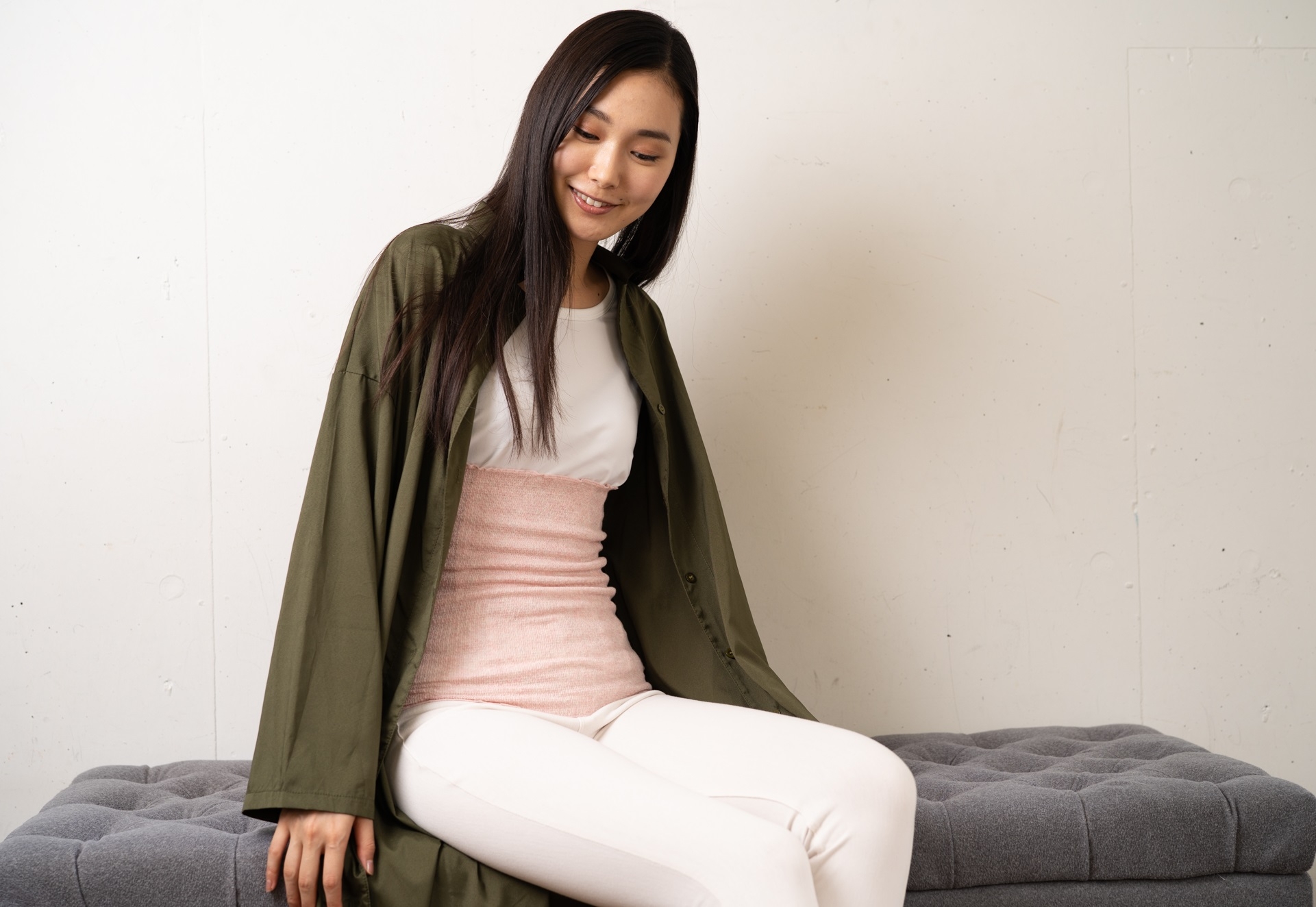 プラスニド『あなたになじむ あきのはらまき』コスモス着用イメージ