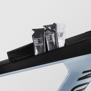 トップチューブ内蔵ストレージ