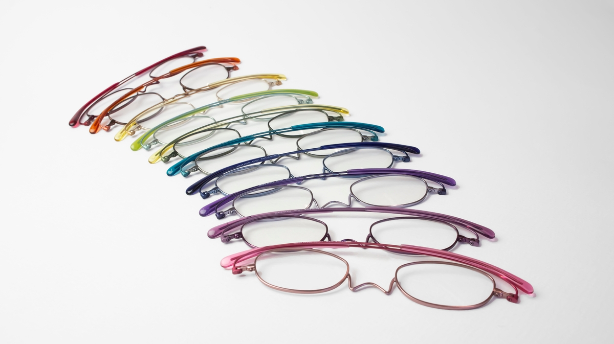 「ペーパーグラス大阪 淀屋橋odona店」にて特許取得技術でデザインした 薄さ数ミリの薄型メガネにおいて視力にあわせたオーダーレンズが新登場