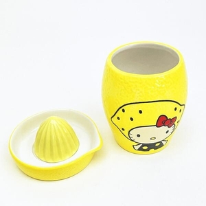 ハローキティのタンブラー