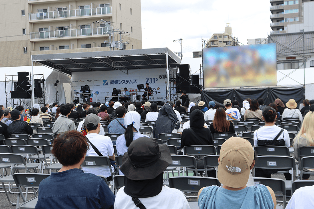 約2700人が詰めかけた大会会場