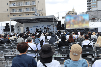 約2700人が詰めかけた大会会場