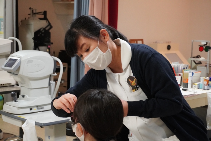 眼科外来検査の模様