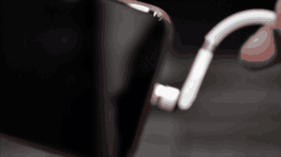 H4aB1cJUClROJb4fk2KP.gif?w=940&h=940