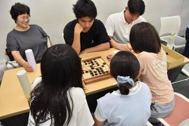 【名城大学】経済学部の伊藤ゼミと名古屋聾学校が連携し、中日青葉学園を招いてボードゲーム大会を開催