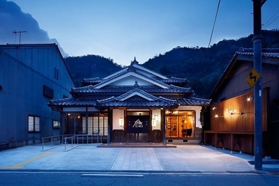 H9t9WVmWEUylRzHy9ade.jpg?w=940&h=940