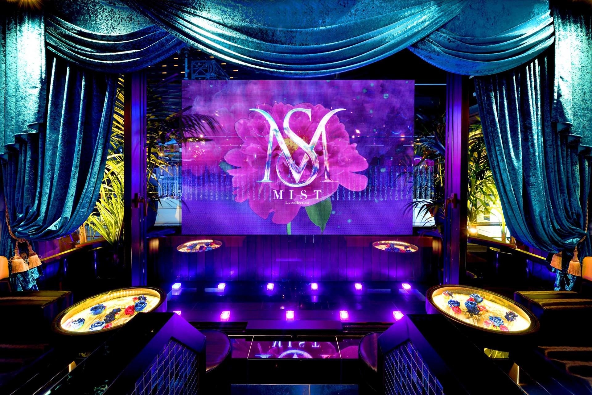 ホストクラブと造形集団が作る水がテーマのホストクラブ “水天一碧の