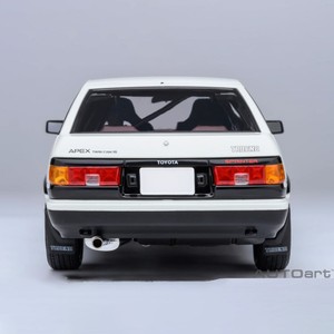 1/18スケール トヨタ スプリンター トレノ (AE86) 「頭文字D」（C）しげの秀一／講談社