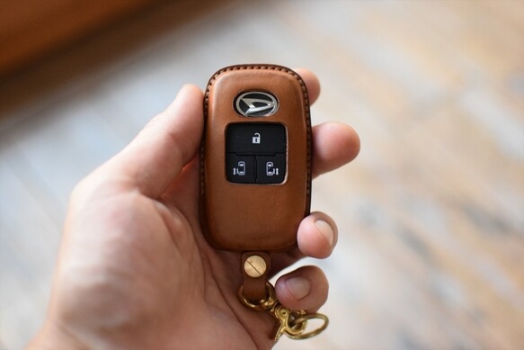 ダイハツ(新型タント)/トヨタ(ライズ) 向けスマートキーケース・キーカバーが発売!