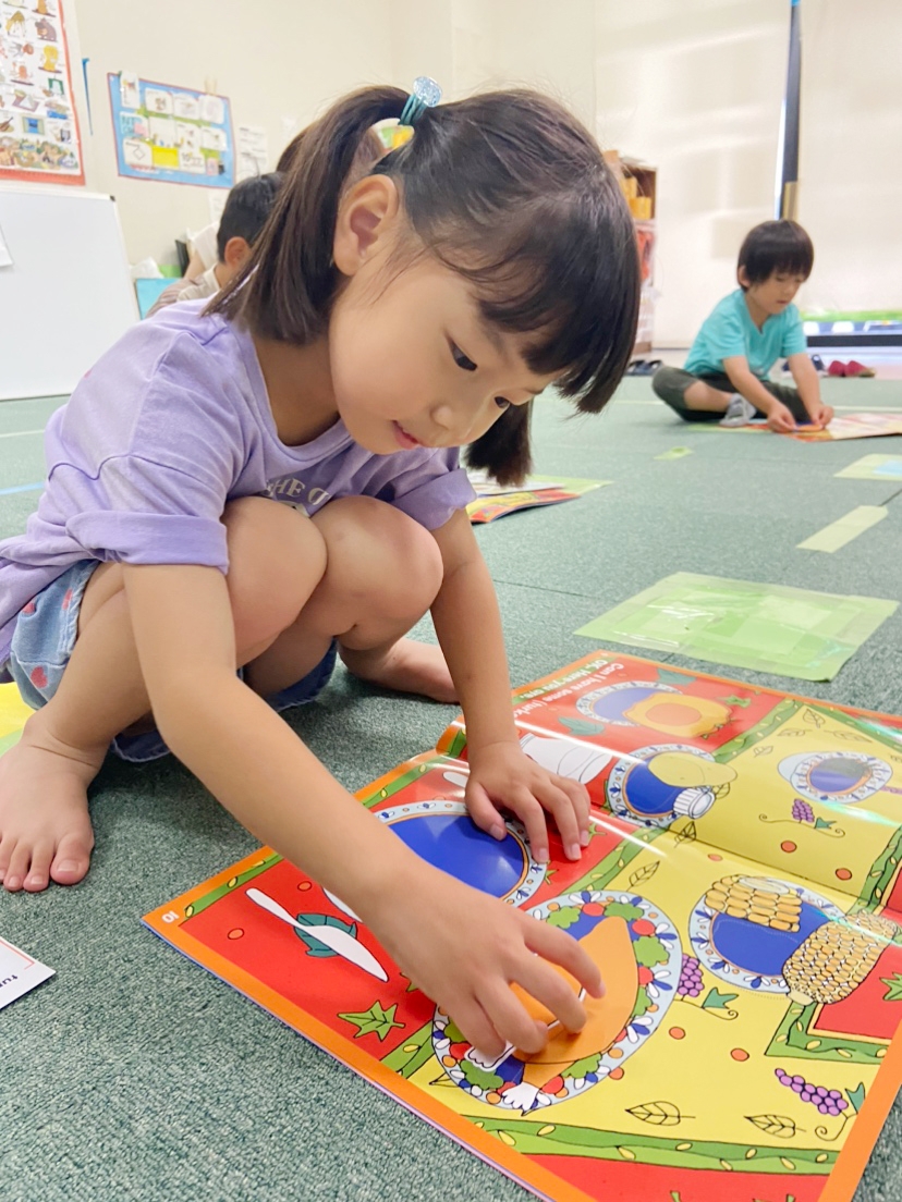 オリジナル教材は楽しい仕掛けが盛沢山!