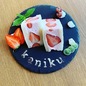 HHr9VNLO8KDW5DeVGQxg.jpg?w=940&h=940