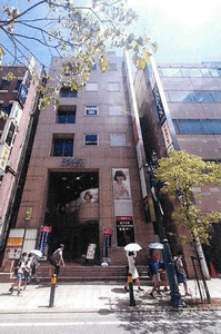 HK6TL0Rtq8OWQwJyFp9e.png?w=940&h=940