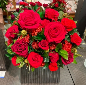 HNGMyYf65QOhH6IPsn7E.jpeg?w=940&h=940