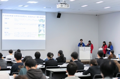 HPevJukLTvEMlK74oUZh.jpg?w=940&h=940