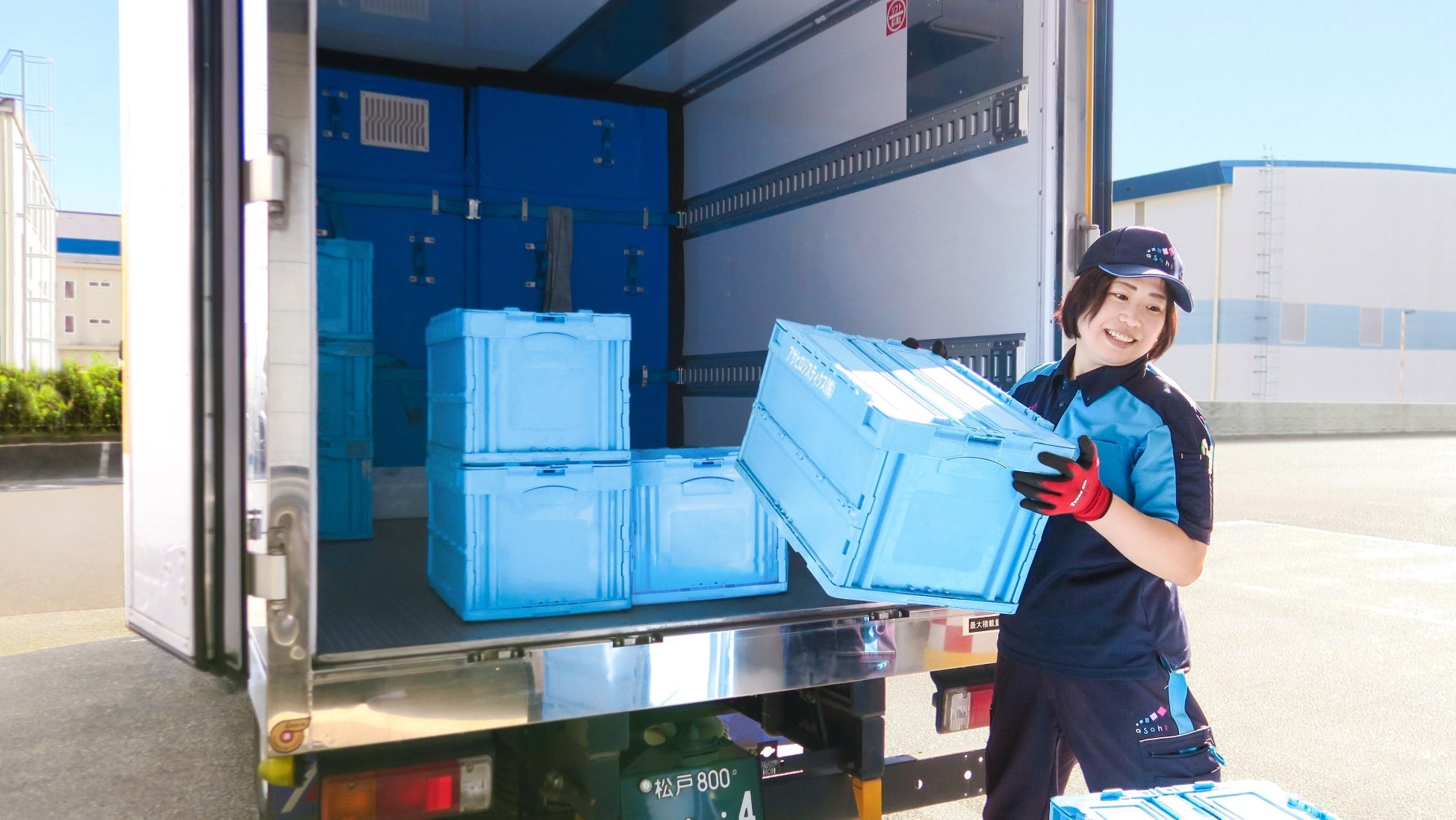 女性ドライバー(イメージ素材)