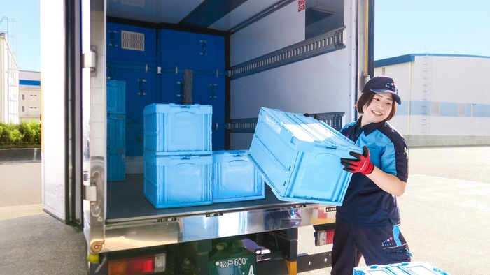 女性ドライバー(イメージ素材)