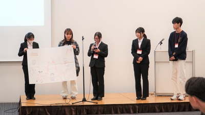 Hb2DoD9uAU2P7LEQlYmW.jpg?w=940&h=940