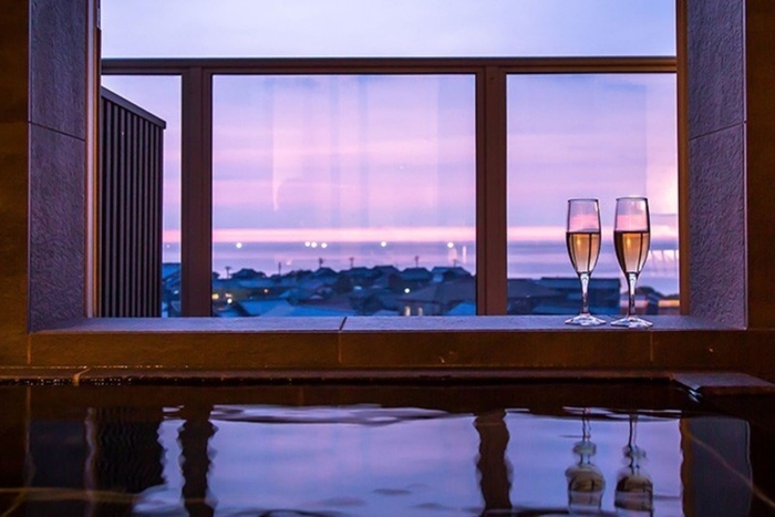 コンセプトフロア客室［一例］　日本海を眺める温泉、誰にも邪魔されない優雅な湯浴み