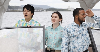 着用写真：左よりジラーチ柄・ミロカロス柄・カイオーガ柄