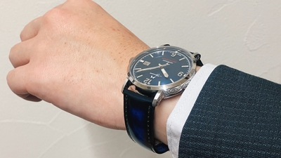 着用イメージ（ブルー）