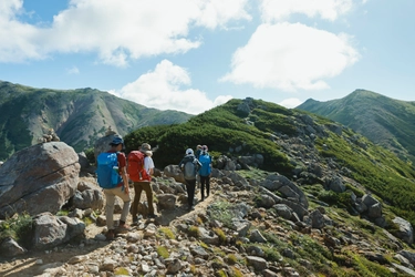 小学4年生～中学3年生対象　2025年8月　 北アルプス「雲ノ平」完登を目指す「年間プログラム」  ～ 5月7日(火)挑戦者募集開始 ～