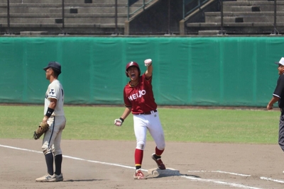 最終回に安打を放った加納選手