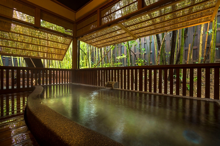 全室ゆったりサイズの温泉露天風呂付き