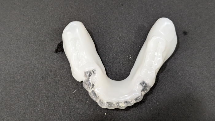 夜専用入れ歯型マウスピース 部分入れ歯