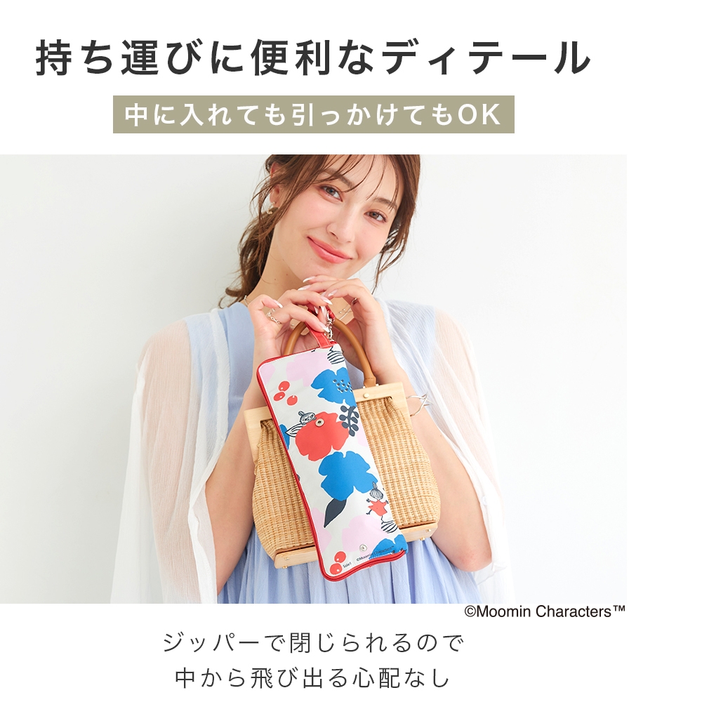 バッグに装着してスマートに可愛く携帯。カラビナ付きなのも便利!