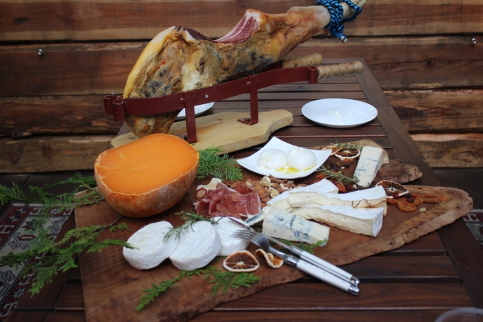 お好きなおつまみを持ち込んでゆったりと過ごす時間