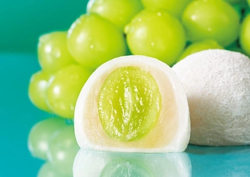 【新商品情報｜8･9月限定】大粒の山梨県産シャインマスカット使用 白桃とレモン香る『シャインマスカット大福』期間限定販売！