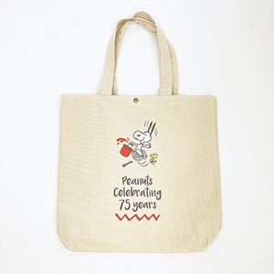 スヌーピー75thデザインのトートバッグ