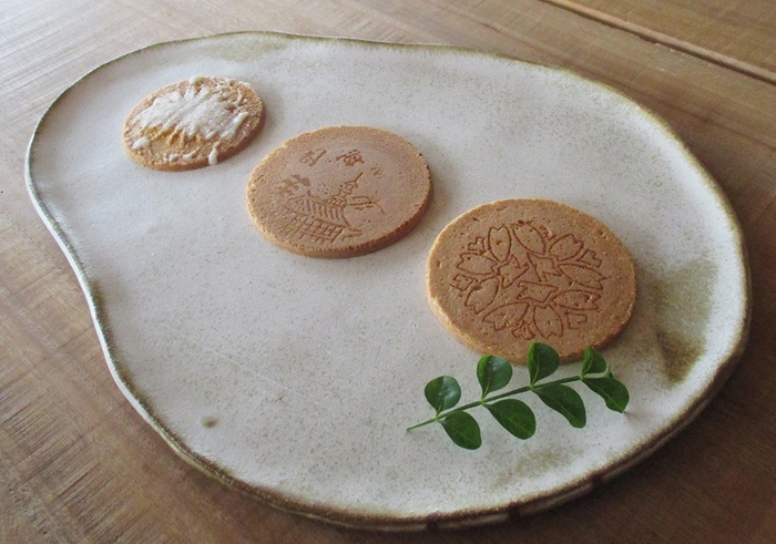 玉子せんべい by 種萬 廣田本舗